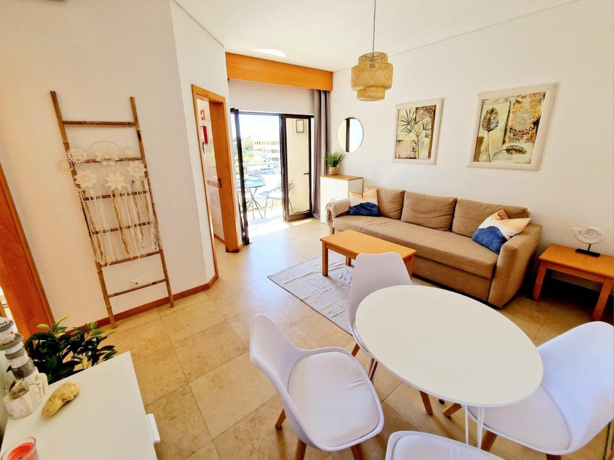 Zarco - Cosy Apartment In Vilamoura With A Balcony With View To The 2 Swimming Pools - Near The Beach & The Marina Quarteira Exterior photo