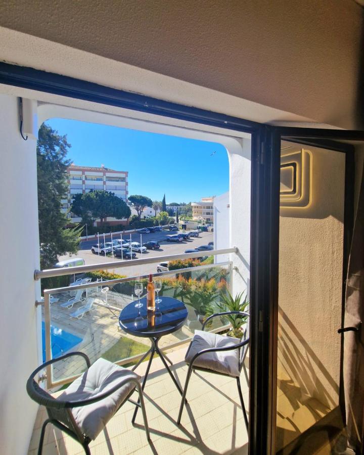 Zarco - Cosy Apartment In Vilamoura With A Balcony With View To The 2 Swimming Pools - Near The Beach & The Marina Quarteira Exterior photo