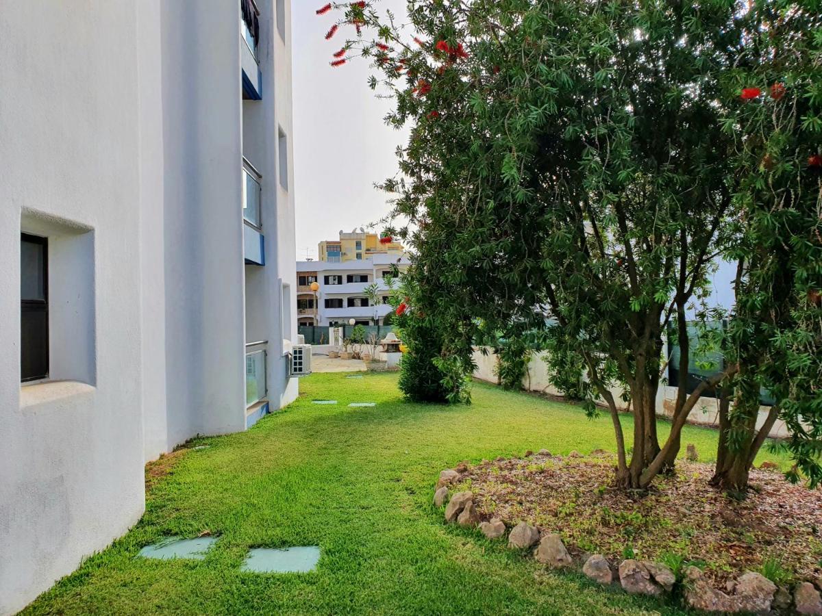 Zarco - Cosy Apartment In Vilamoura With A Balcony With View To The 2 Swimming Pools - Near The Beach & The Marina Quarteira Exterior photo