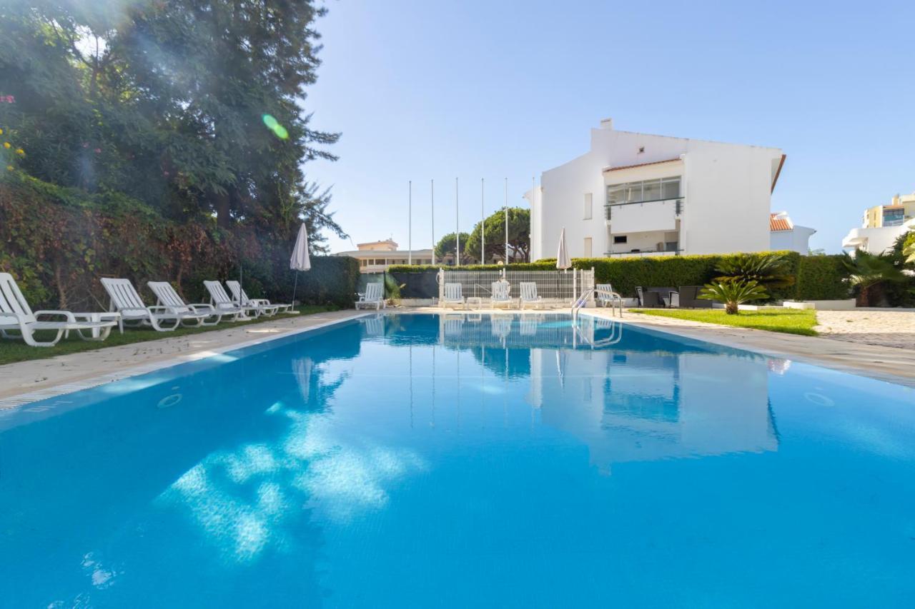 Zarco - Cosy Apartment In Vilamoura With A Balcony With View To The 2 Swimming Pools - Near The Beach & The Marina Quarteira Exterior photo