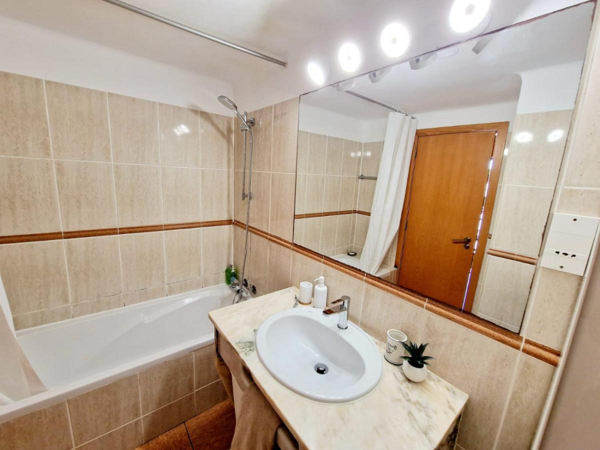 Zarco - Cosy Apartment In Vilamoura With A Balcony With View To The 2 Swimming Pools - Near The Beach & The Marina Quarteira Exterior photo